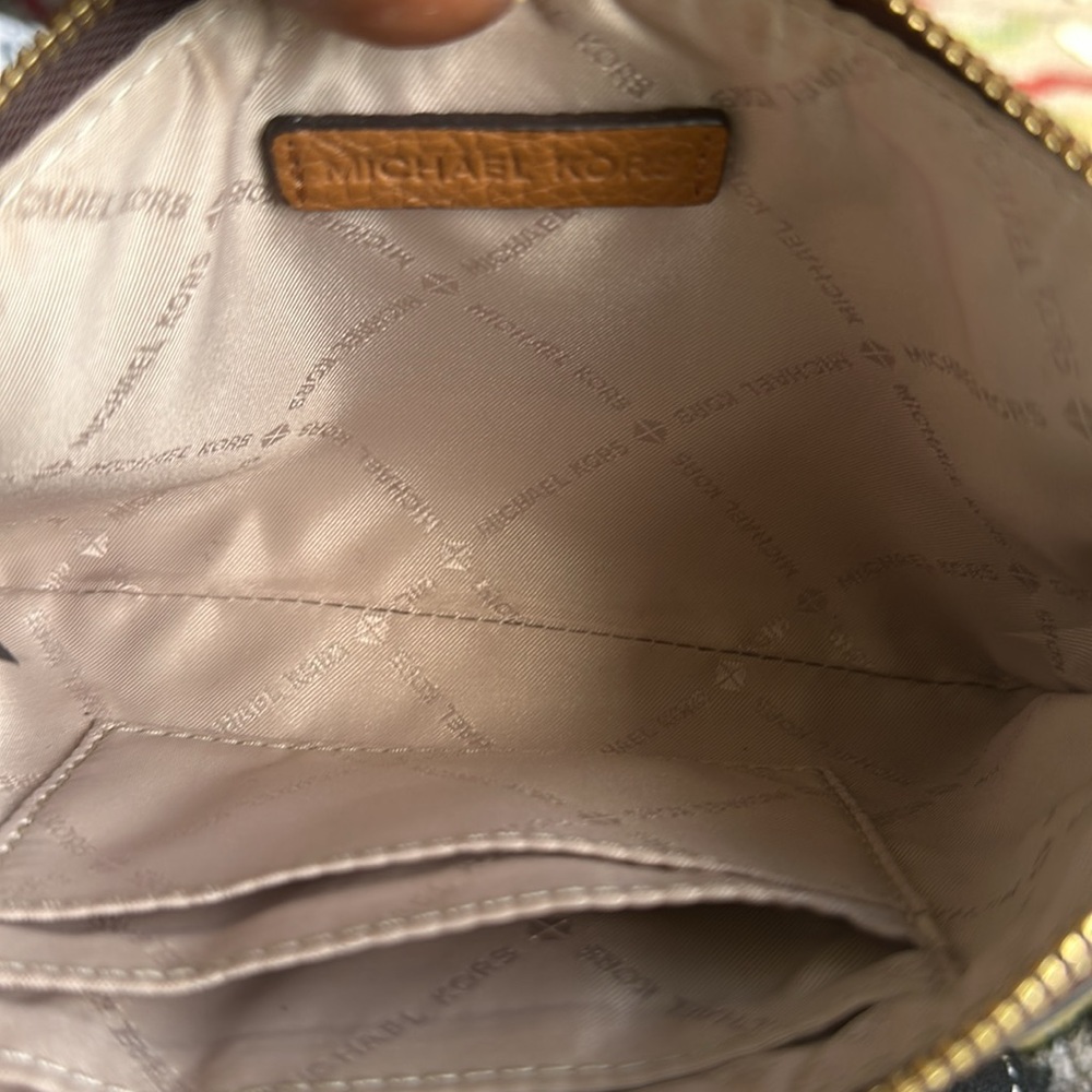 Michael Kors clutch wristlet - Picture 6 of 9